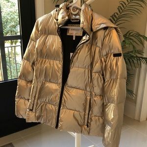 NWT BCBG Puffer Jacket
